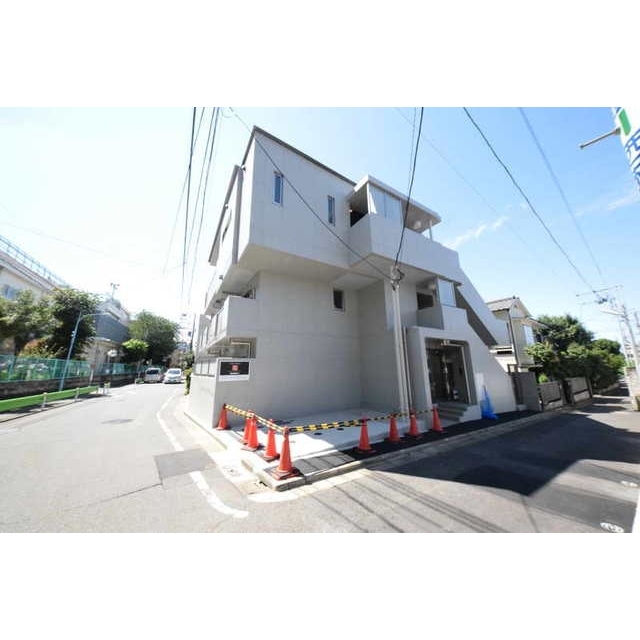 西荻窪駅より徒歩5分 築8年8ヶ月 3階建の賃貸物件