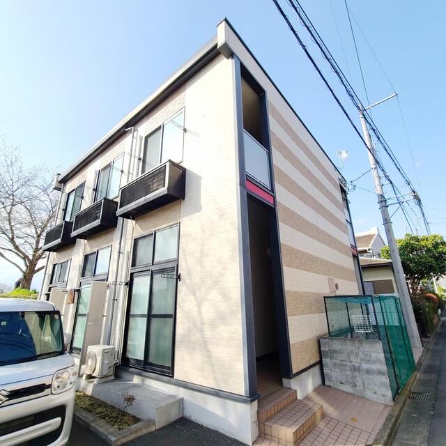 平塚駅よりバス13分 徒歩6分 築18年3ヶ月 2階建の賃貸物件