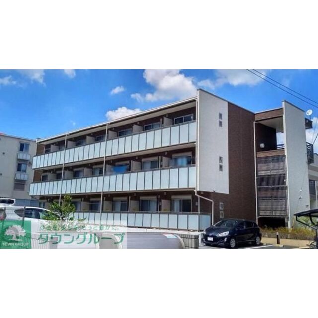 本厚木駅より徒歩22分 築8年 3階建の賃貸物件