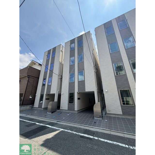 西台駅より徒歩9分 築1年4ヶ月 4階建の賃貸物件