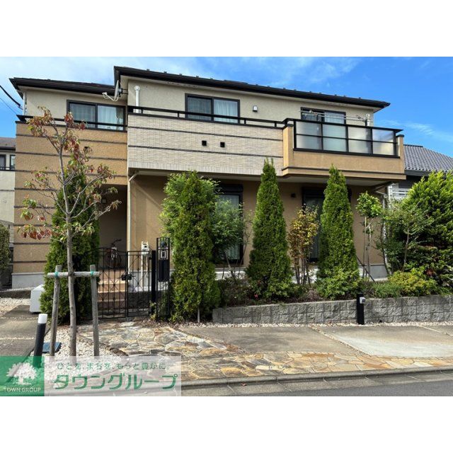 鴨居駅よりバス11分 徒歩5分 築9年8ヶ月 2階建の賃貸物件