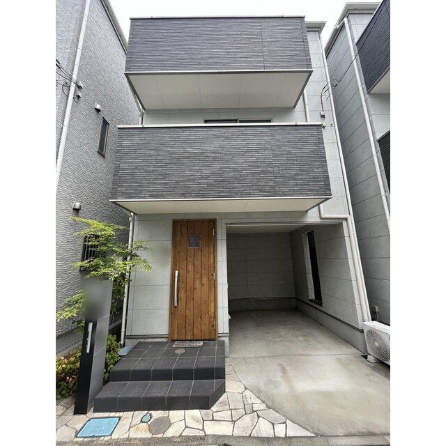 矢向駅より徒歩15分 築7年3ヶ月 3階建の賃貸物件