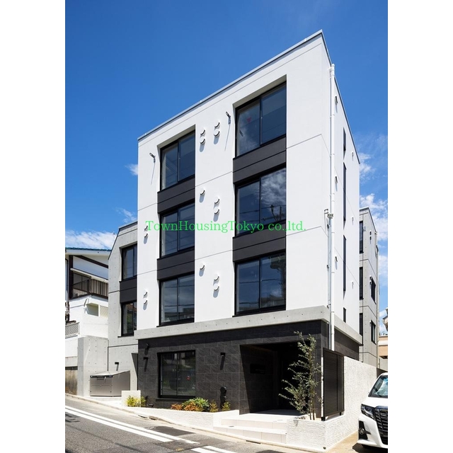 池尻大橋駅より徒歩12分 築3年4ヶ月 3階建の賃貸物件