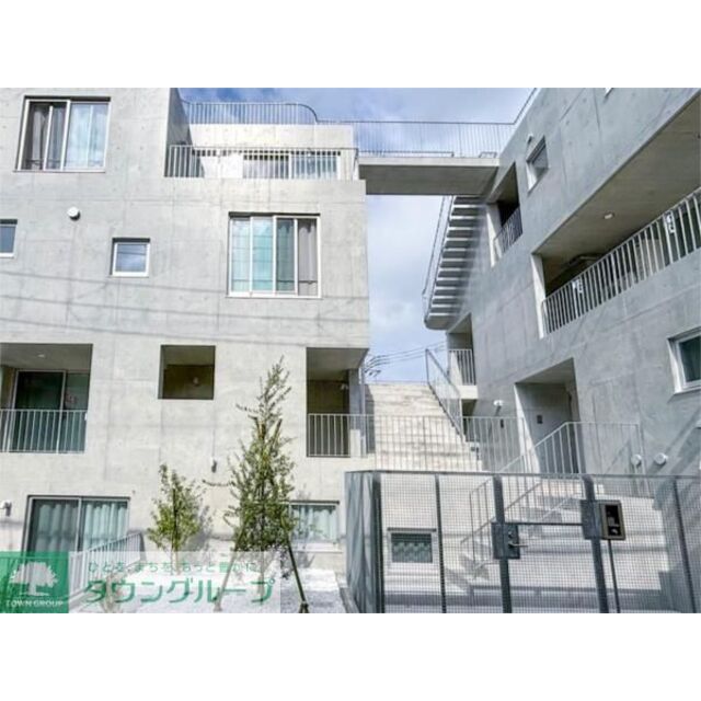 本蓮沼駅より徒歩2分 築1年3ヶ月 4階建の賃貸物件