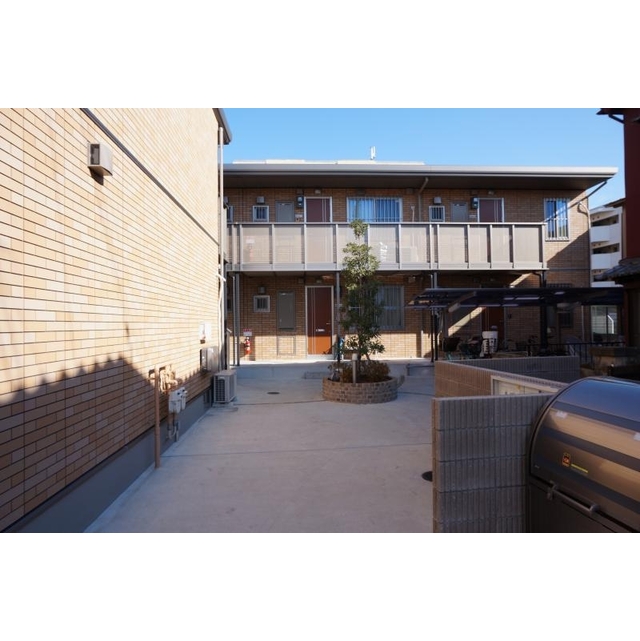 南摂津駅より徒歩28分 築13年5ヶ月 2階建の賃貸物件