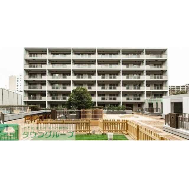 高島平駅より徒歩10分 築30年2ヶ月 8階建の賃貸物件