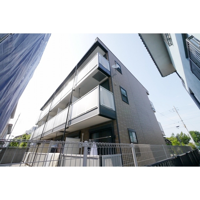 川越駅より徒歩13分 築15年1ヶ月 3階建の賃貸物件