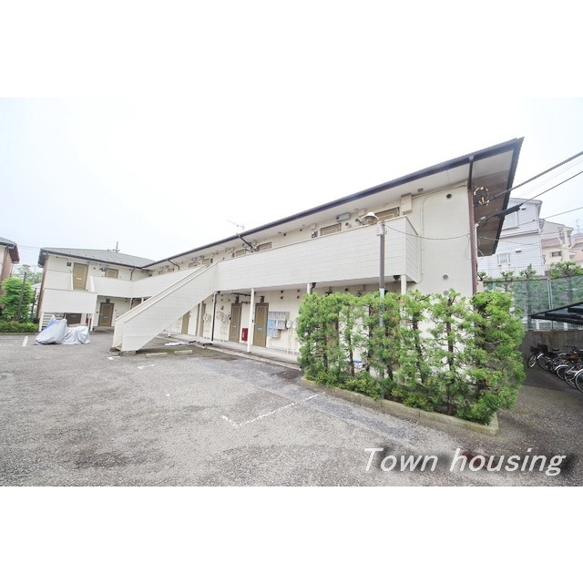 藤が丘駅より徒歩15分 築34年8ヶ月 2階建の賃貸物件