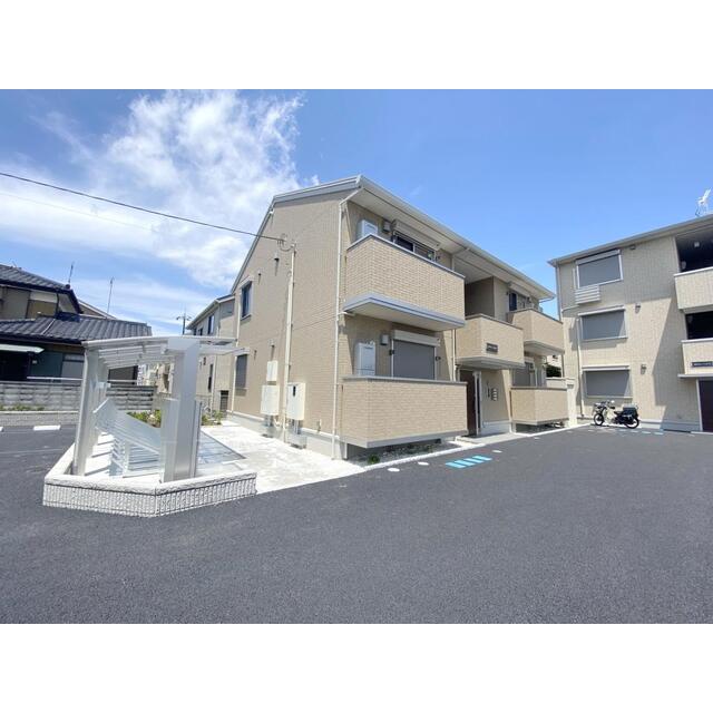 新田駅より徒歩9分 築2年4ヶ月 2階建の賃貸物件