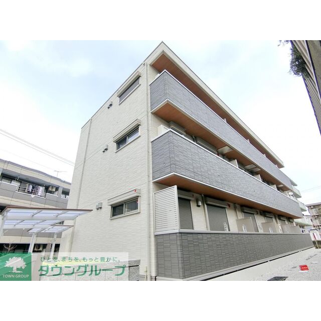 京王堀之内駅より徒歩12分 築2年11ヶ月 3階建の賃貸物件