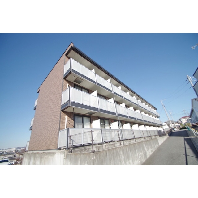 本厚木駅より徒歩49分 築14年10ヶ月 3階建の賃貸物件