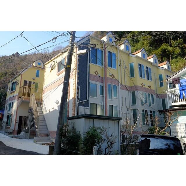 田浦駅より徒歩20分 築8年 2階建の賃貸物件