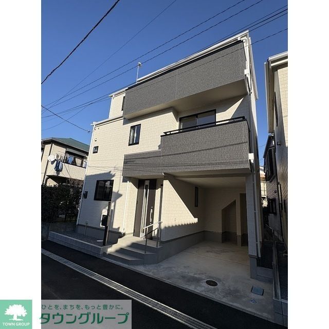 新井宿駅より徒歩9分 築1年2ヶ月 3階建の賃貸物件