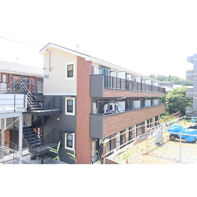 長津田駅より徒歩8分 築4年8ヶ月 3階建の賃貸物件