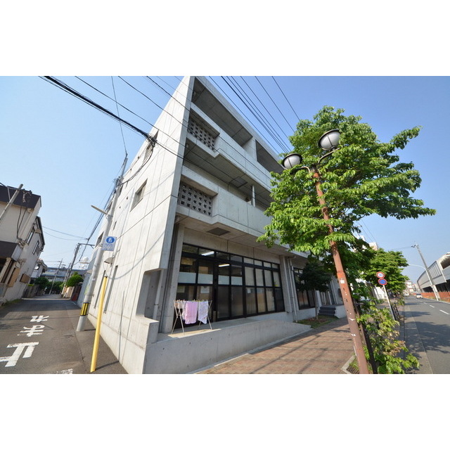 国立駅より徒歩3分 築20年4ヶ月 3階建の賃貸物件