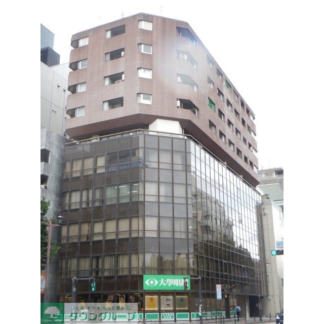 半蔵門駅より徒歩2分 築48年2ヶ月 10階建の賃貸物件