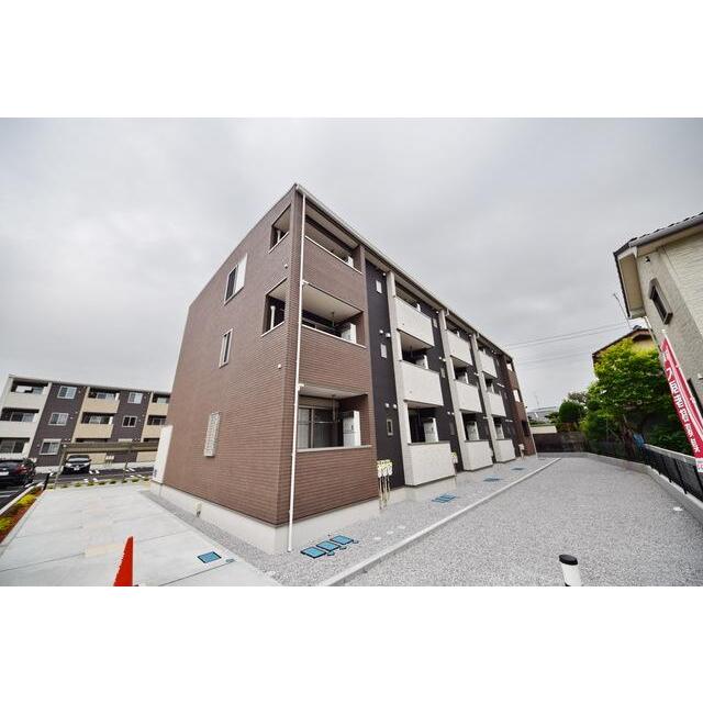 東松山駅より徒歩10分 築8年8ヶ月 3階建の賃貸物件