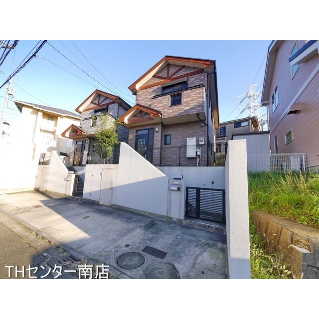 江田駅より徒歩9分 築23年3ヶ月 2階建の賃貸物件