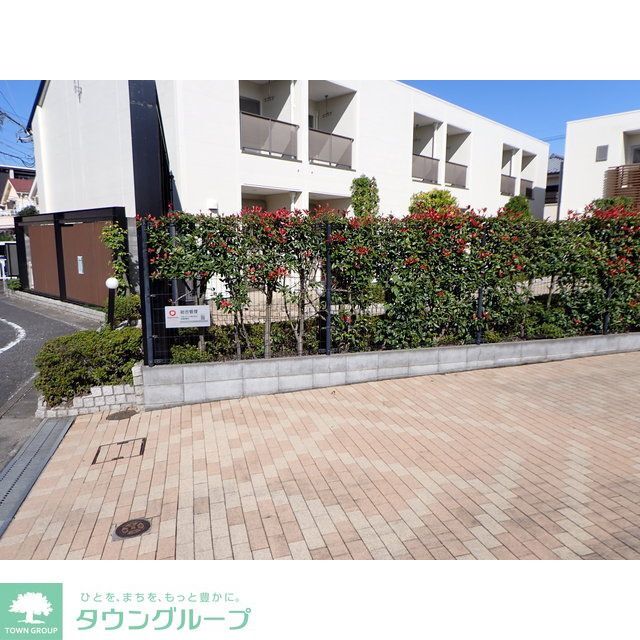 小作駅よりバス10分 徒歩21分 築20年8ヶ月 2階建の賃貸物件