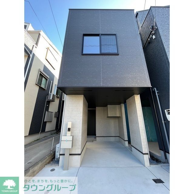 浜川崎駅より徒歩12分 築1年10ヶ月 3階建の賃貸物件