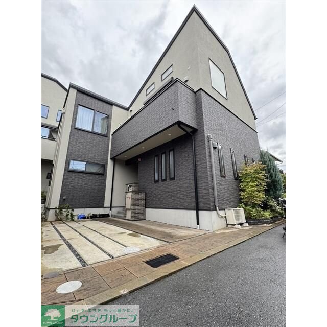 荻窪駅より徒歩19分 築5年2ヶ月 2階建の賃貸物件