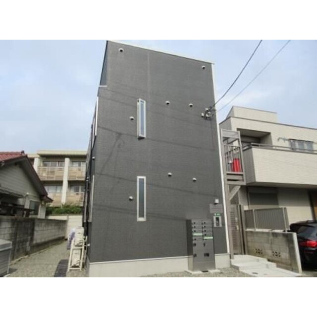 氷川台駅より徒歩6分 築7年8ヶ月 2階建の賃貸物件