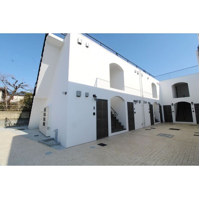 成増駅より徒歩15分 築3年2ヶ月 2階建の賃貸物件