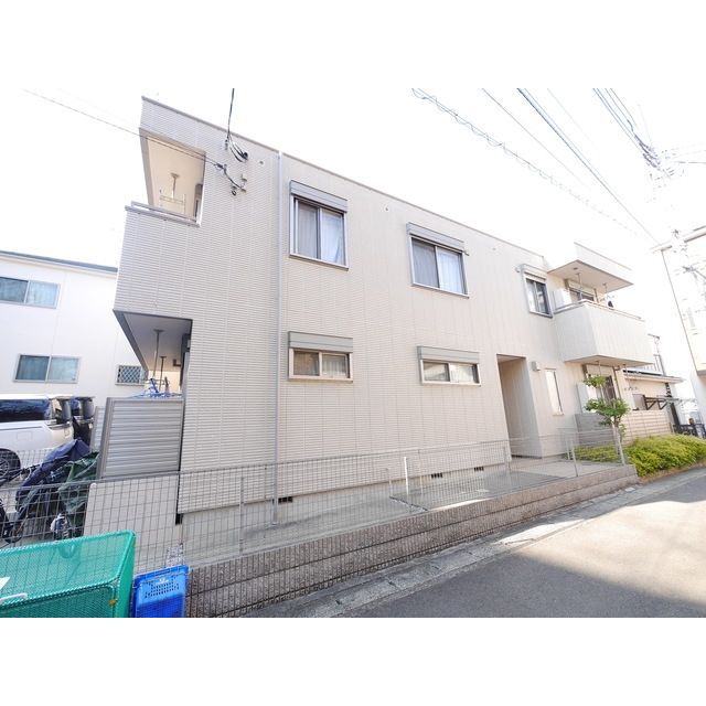 武蔵新城駅より徒歩17分 築11年8ヶ月 2階建の賃貸物件