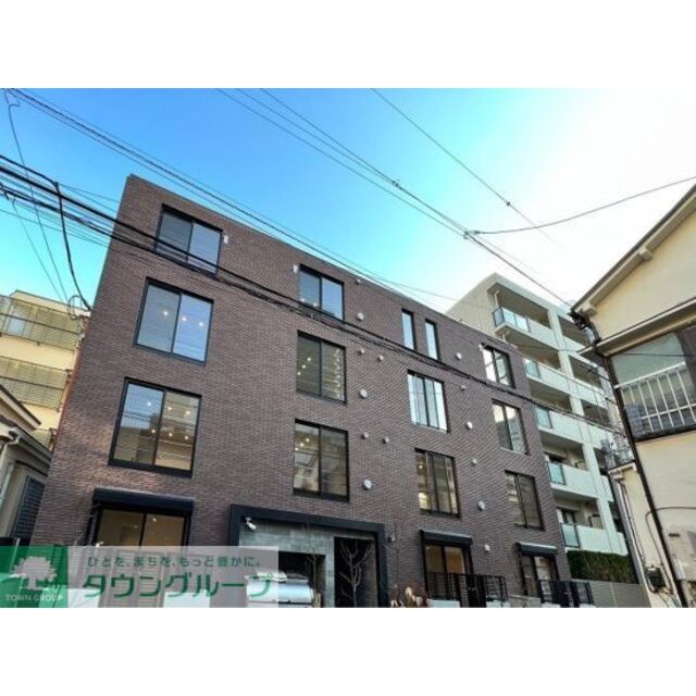 西新宿駅より徒歩3分 築1年10ヶ月 4階建の賃貸物件