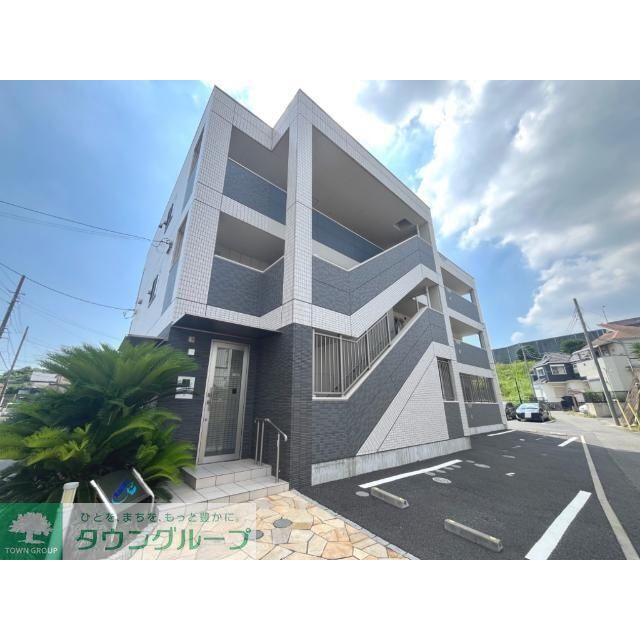 稲毛駅より徒歩17分 築9年 3階建の賃貸物件