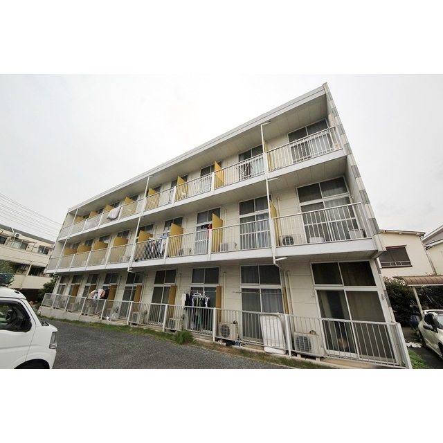 レオパレス小茂根の賃貸物件