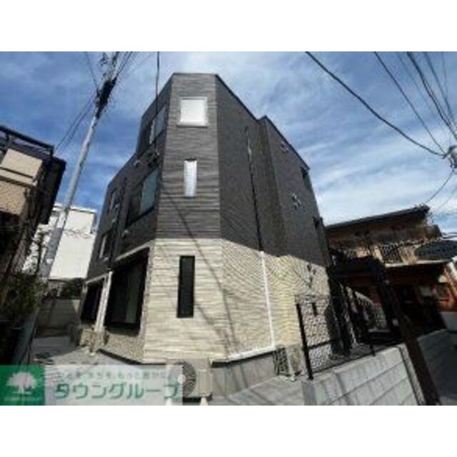 綾瀬駅より徒歩8分 新築 3階建の賃貸物件