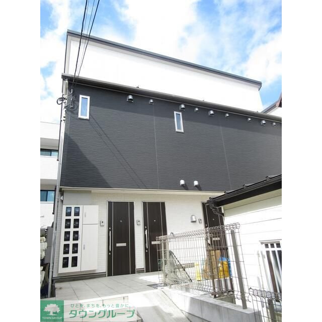 地下鉄成増駅より徒歩5分 築7年11ヶ月 2階建の賃貸物件