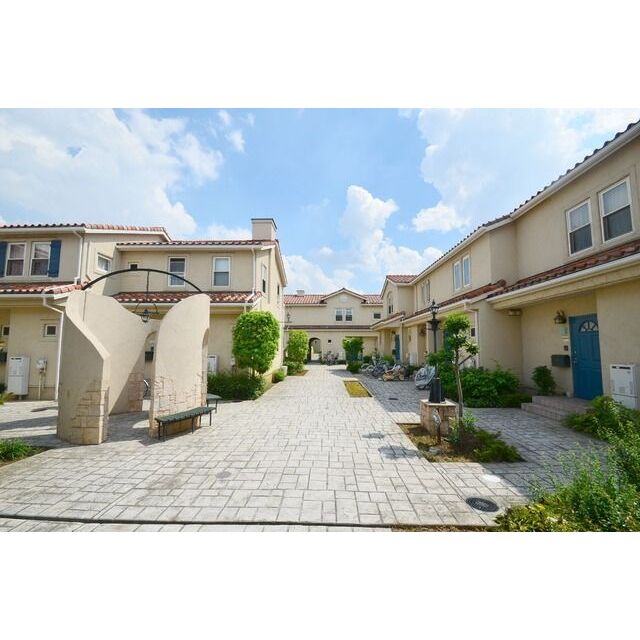 志木駅よりバス16分 徒歩9分 築16年9ヶ月 2階建の賃貸物件