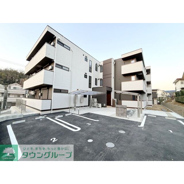 たまプラーザ駅よりバス5分 徒歩7分 新築 3階建の賃貸物件