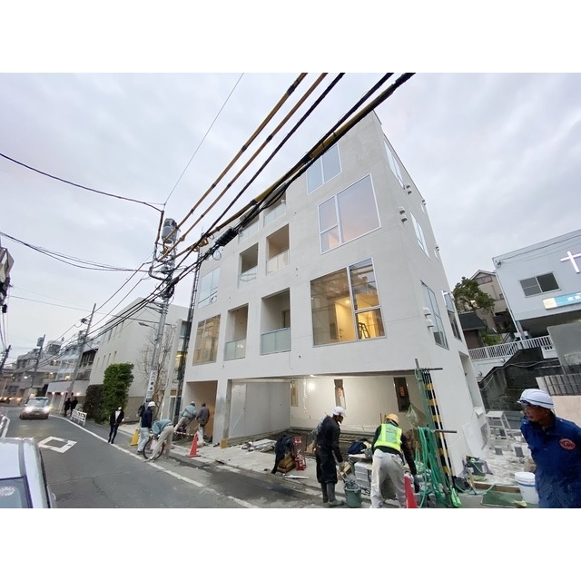 渋谷駅より徒歩8分 築5年9ヶ月 5階建の賃貸物件