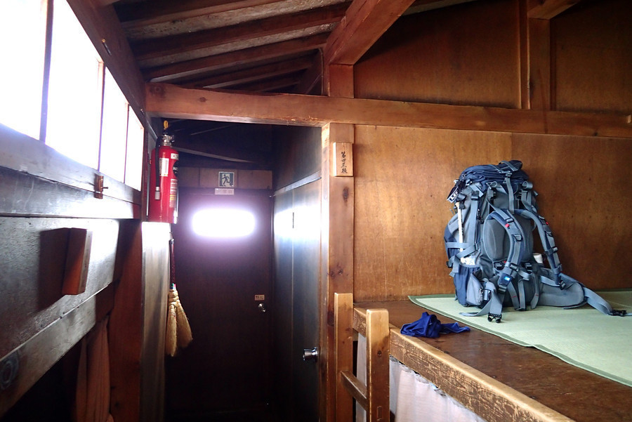 ホテルでもテントでもない 山小屋ならではのルールとは Yahoo 不動産おうちマガジン ホテルでもテントでもない 山小屋ならではのルールとは Yahoo 不動産おうちマガジン