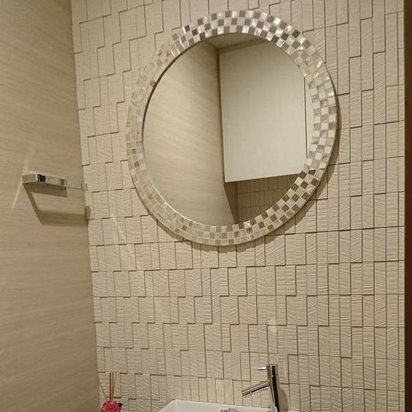 トイレに掛けるだけ 簡単印象アップを狙える 円形や横長型のオシャレな鏡をご紹介 Yahoo 不動産おうちマガジン トイレに掛けるだけ 簡単印象アップを狙える 円形や横長型のオシャレな鏡をご紹介 Yahoo 不動産おうちマガジン