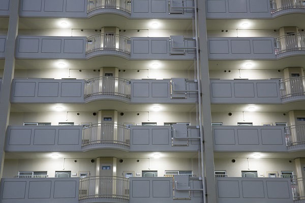 玄関扉の表は共用部分で裏は専有部分 分譲マンションの分かりにくい権利関係 Yahoo 不動産おうちマガジン 玄関扉の表は共用部分で裏は専有部分 分譲マンションの分かりにくい権利関係 Yahoo 不動産おうちマガジン