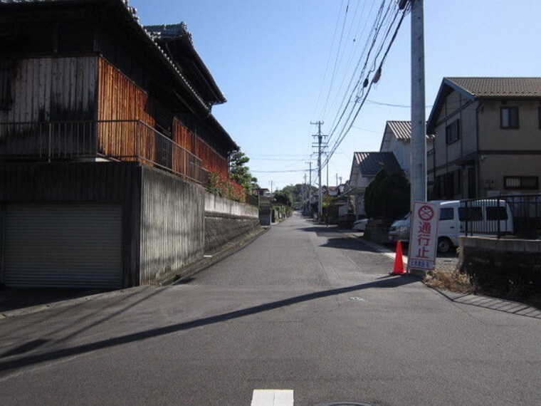 専用部・室内写真 前面道路
