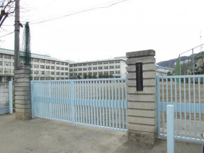 中学校 長町中学校 徒歩13分
