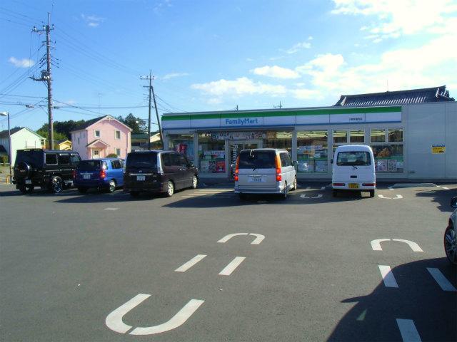 コンビニ ファミリーマート 入間木蓮寺店 埼玉県入間市大字木蓮寺606-1