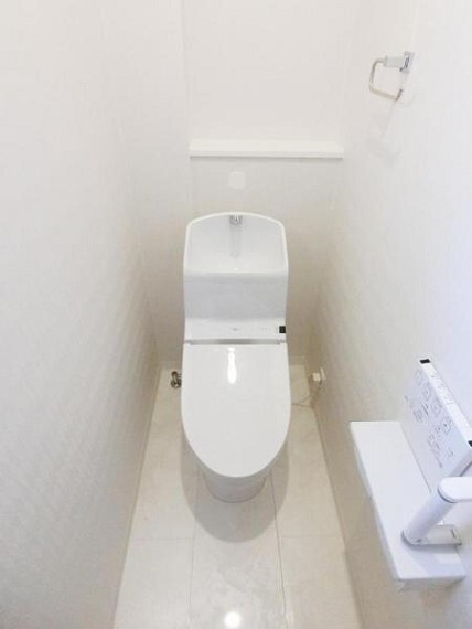 トイレ 1・2階のどちらのトイレにもウォシュレット付きで快適です。