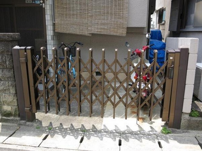 現況写真 バイク、自転車もゆったり駐車できます