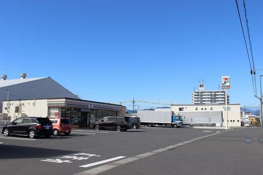 コンビニ セブンイレブン下島店