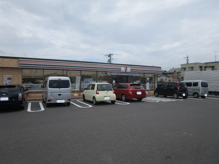 コンビニ セブンイレブン 一宮大和町南高井店
