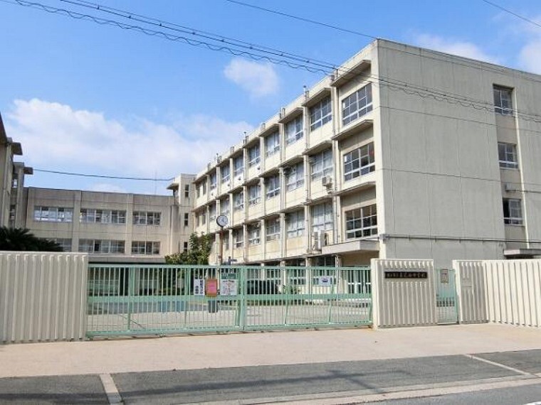 中学校 長尾西中学校まで徒歩約19分(1500m)