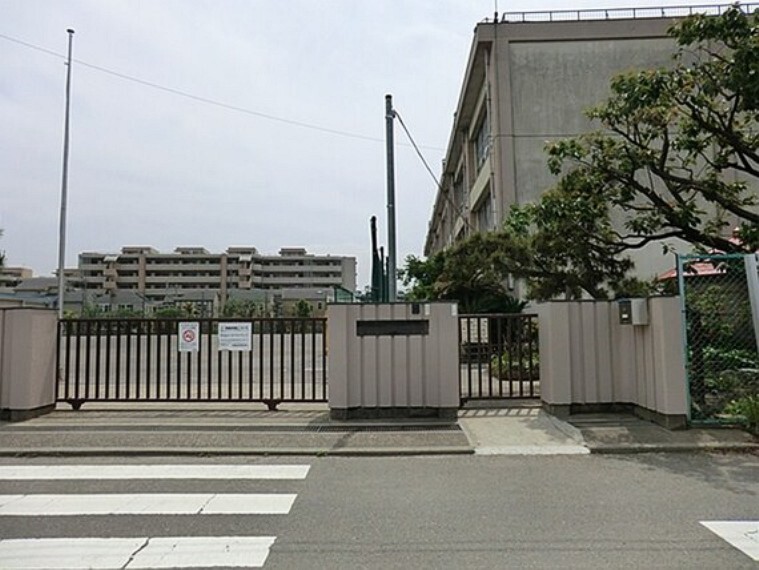 小学校 川崎市立下布田小学校