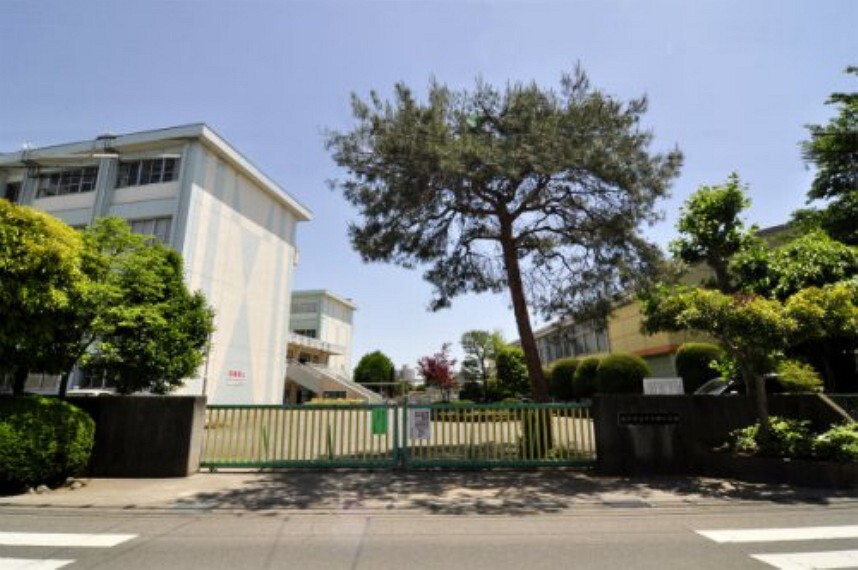 小学校 【小学校】坂戸市立千代田小学校まで424m