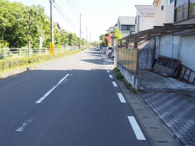 現況写真 見通しも良いのでお車の操作も安全に行えますね。